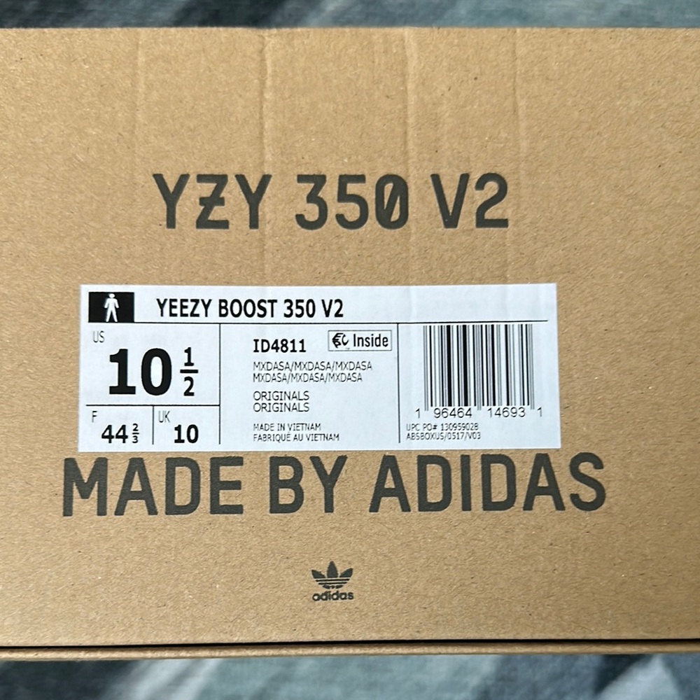 Adidas Yeezy Boost 350 V2 Sneakers